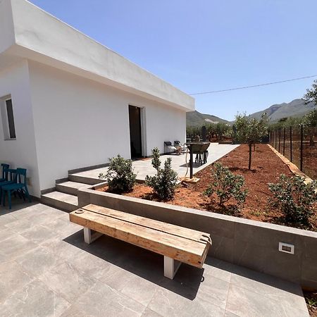 Villa Santareddi Кастеллуццо Экстерьер фото
